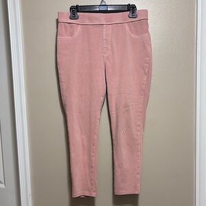 Women’s Pink Cropped Pants